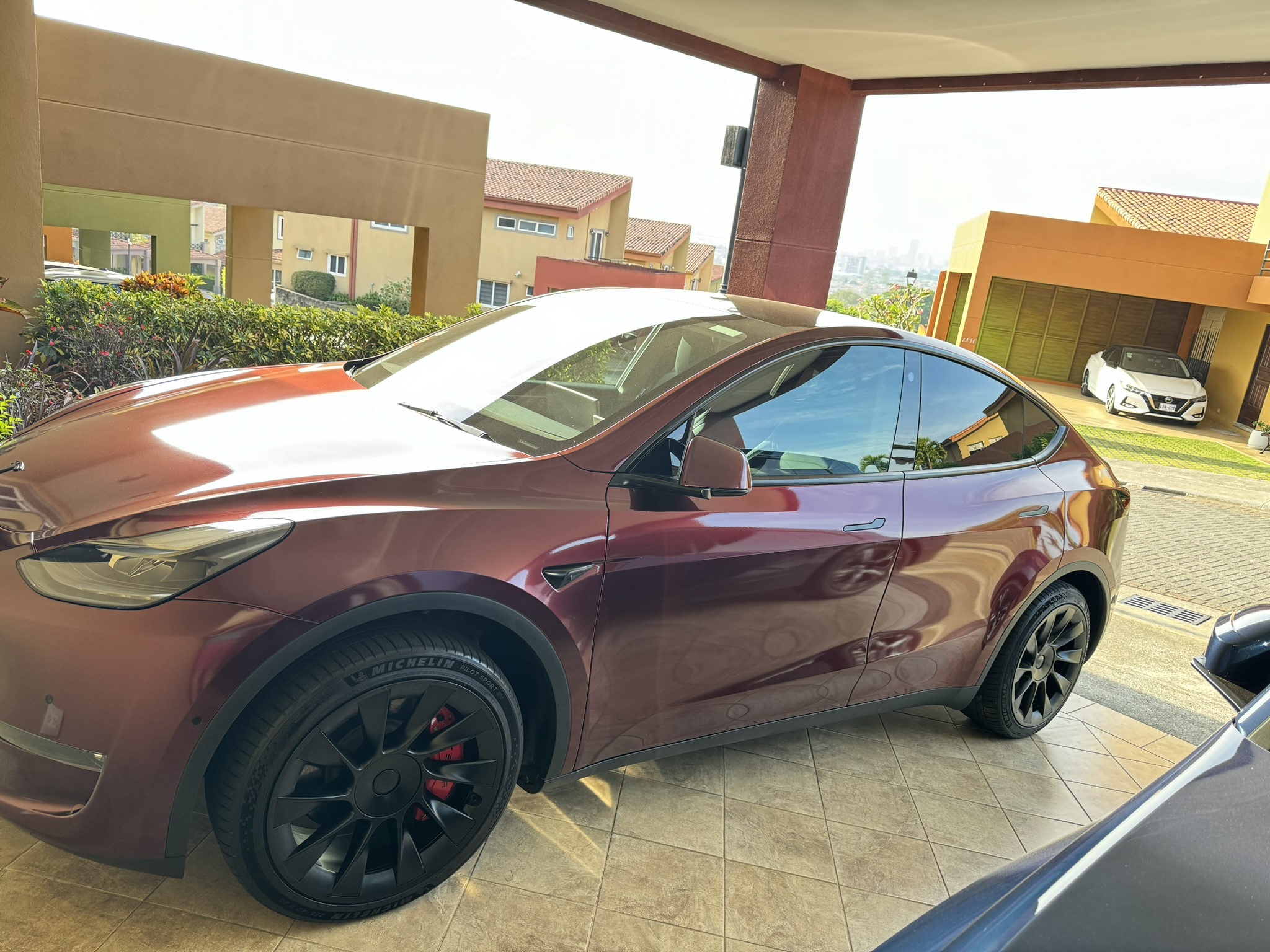 Tesla Model Y Long Range foto 3
