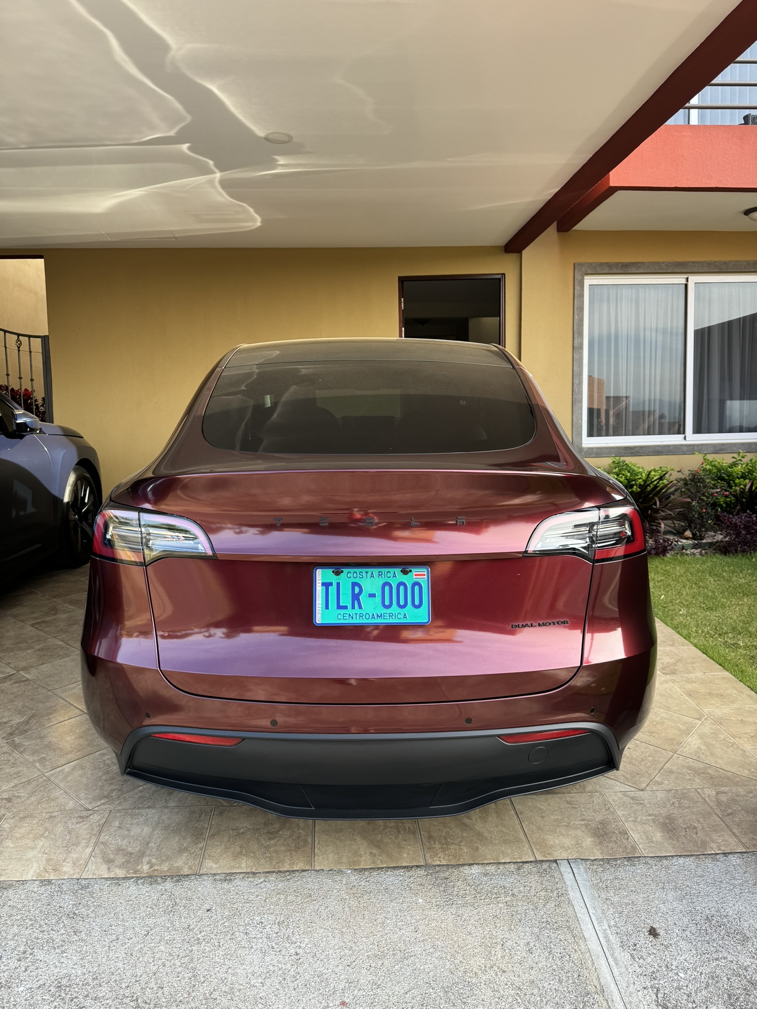 Tesla Model Y Long Range foto 4