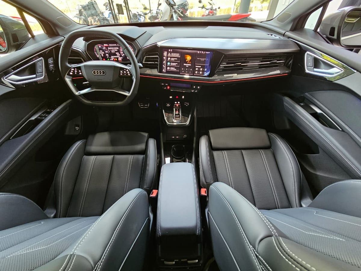 Audi Q4 Creative+ 4
