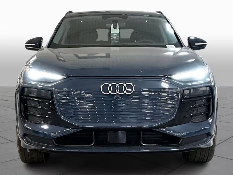 Audi Q6 Etron Premium Plus RWD 2
