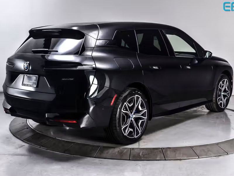 BMW IX xDrive50 AWD 2