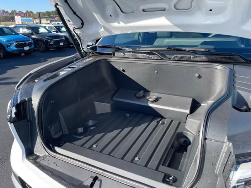 Chevrolet Silverado EV LT 2
