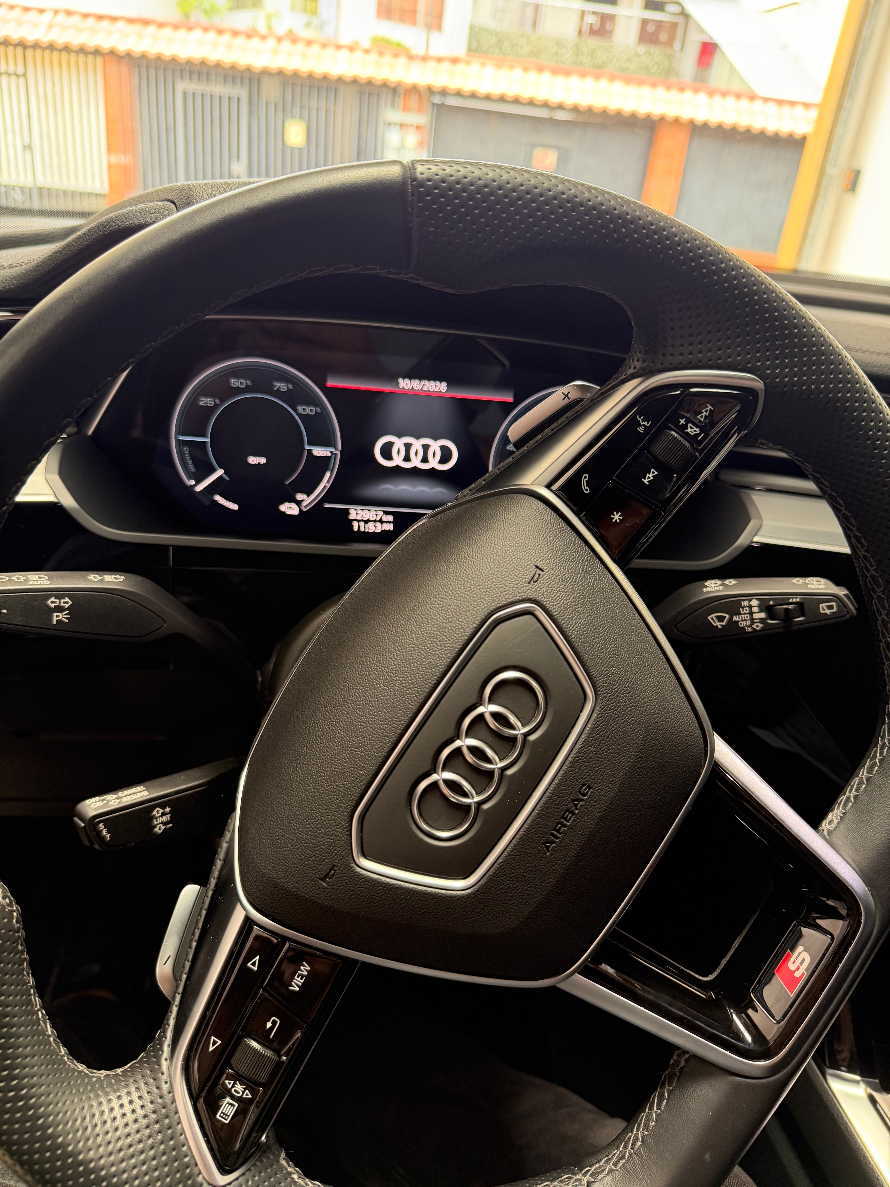 Audi etron Quattro 50 foto 9