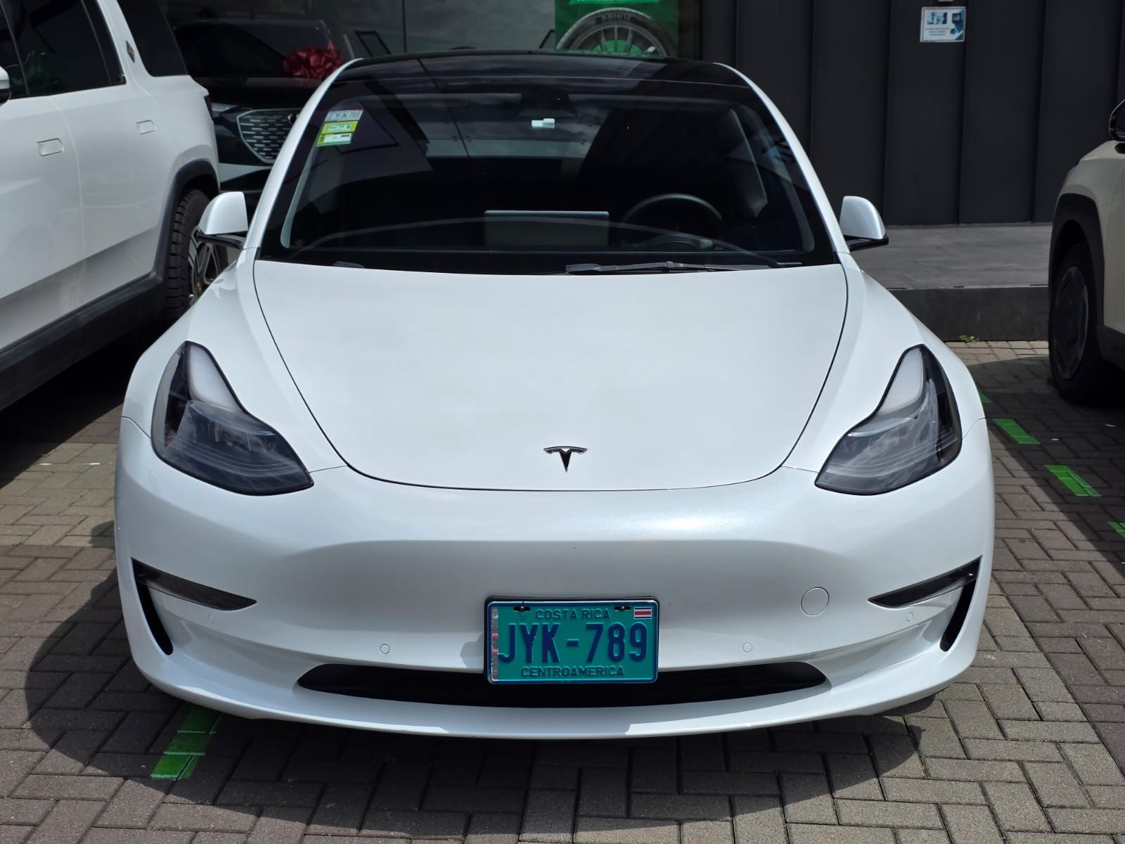 Tesla Model 3 foto 3