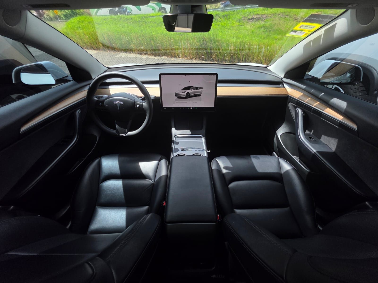 Tesla Model 3 foto 4