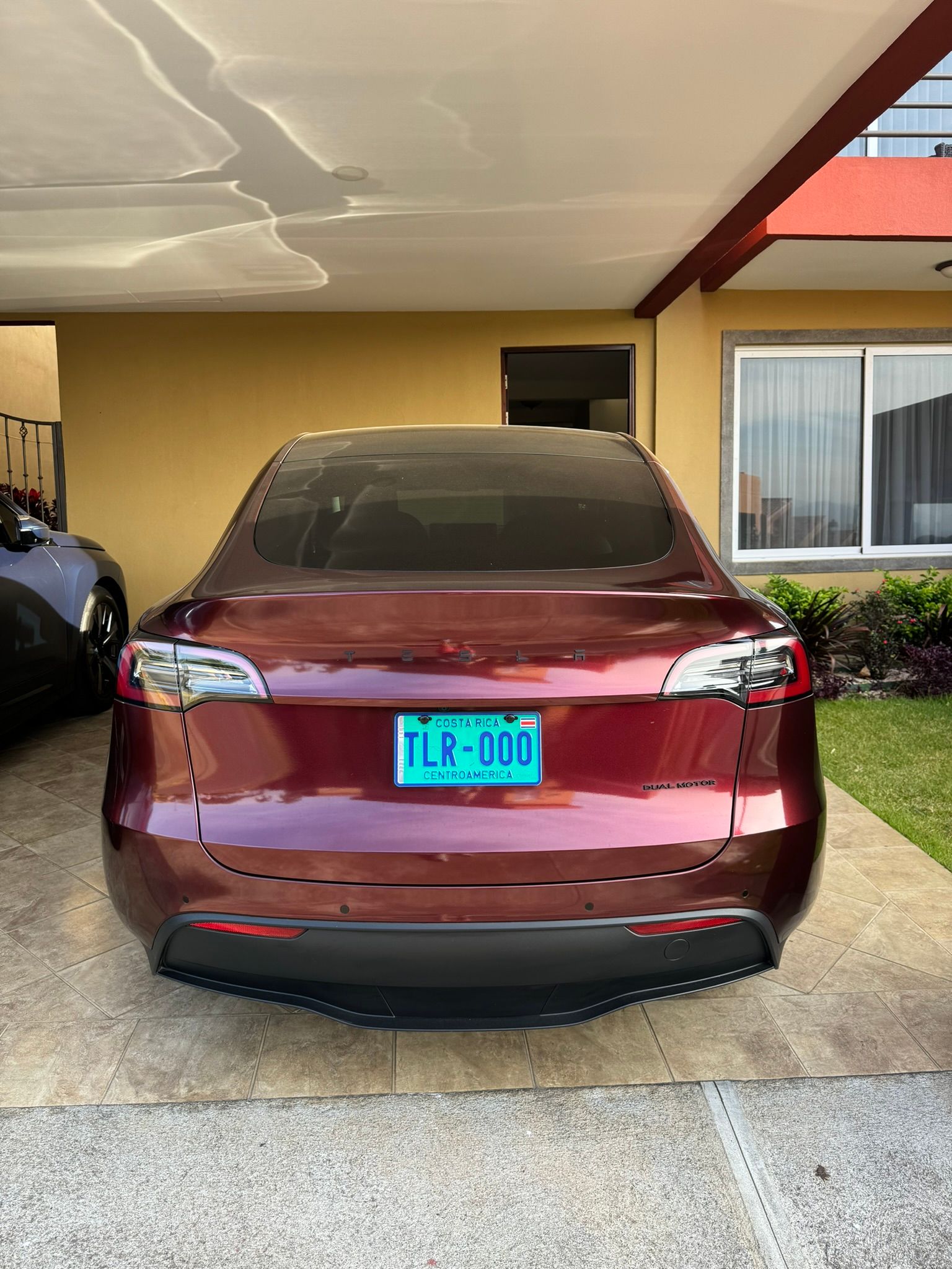 Tesla Model Y Long Range foto 4