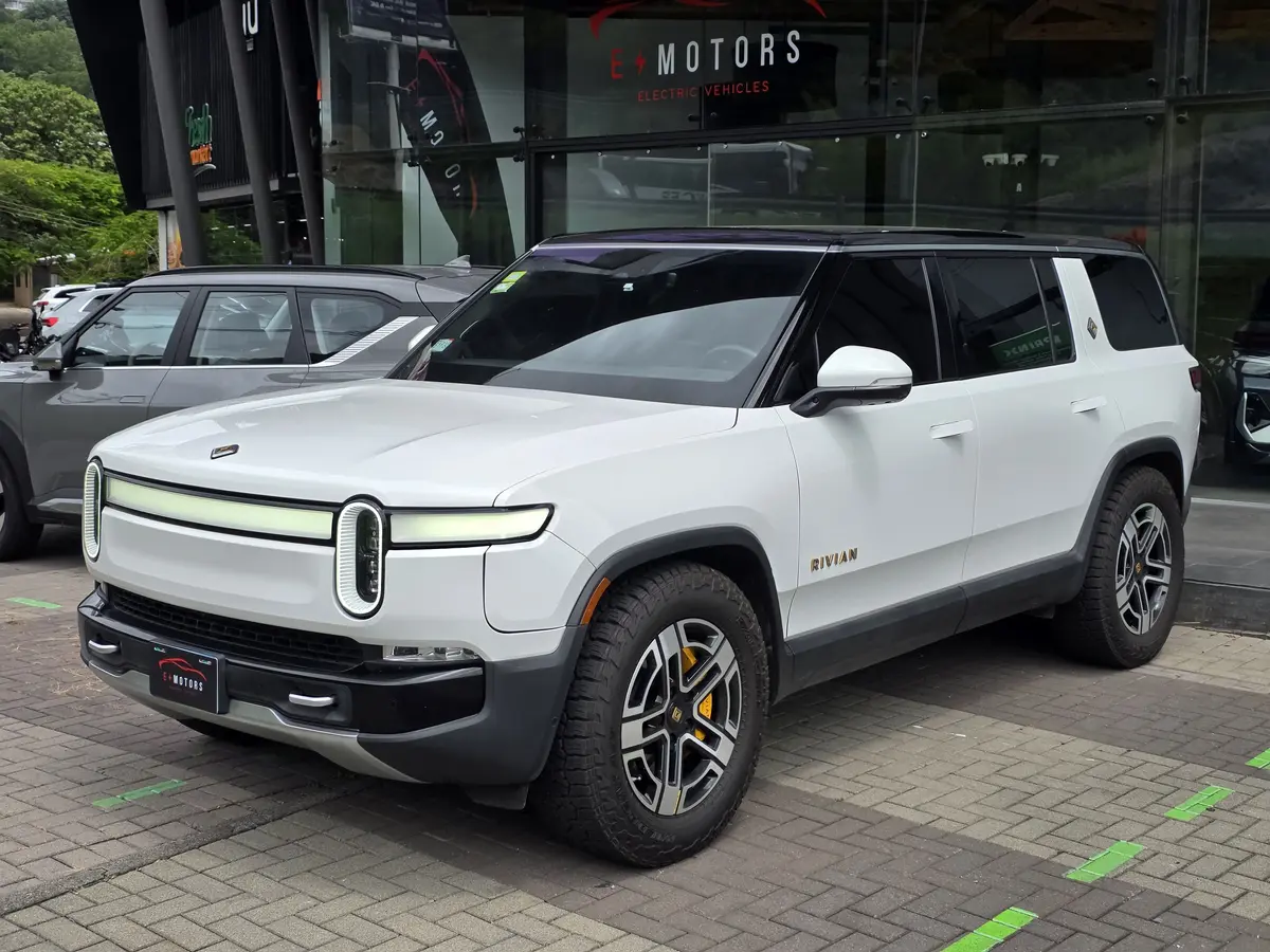 Rivian R1S Quad Motor